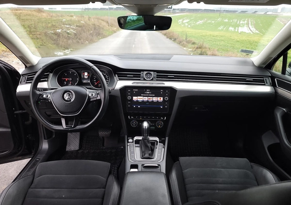 Volkswagen Passat cena 78359 przebieg: 253000, rok produkcji 2018 z Nekla małe 631